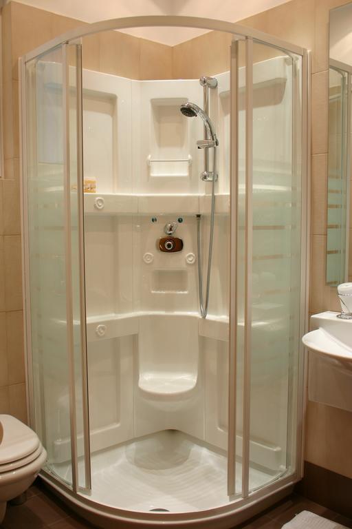Deves Hotel Nafplio Ruang foto