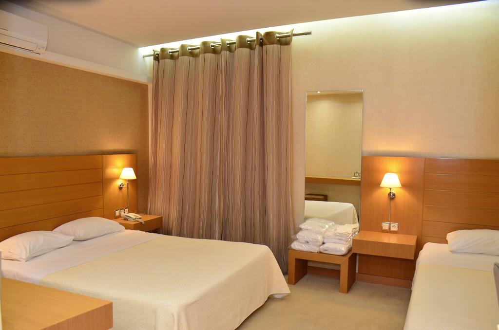 Deves Hotel Nafplio Bagian luar foto