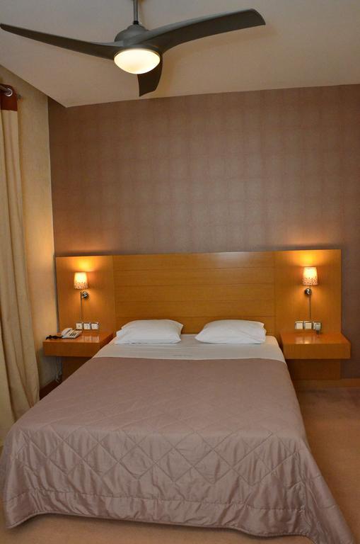 Deves Hotel Nafplio Bagian luar foto