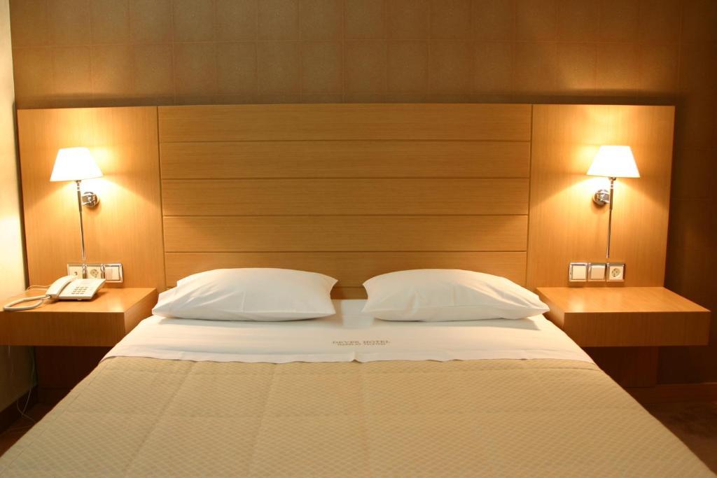 Deves Hotel Nafplio Ruang foto